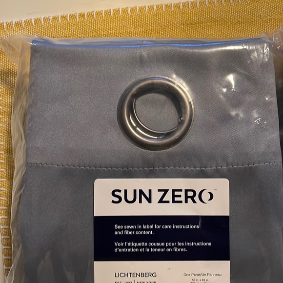 Sun zero 2 gray panels, each panel 52 x 63” - Picture 1 of 4